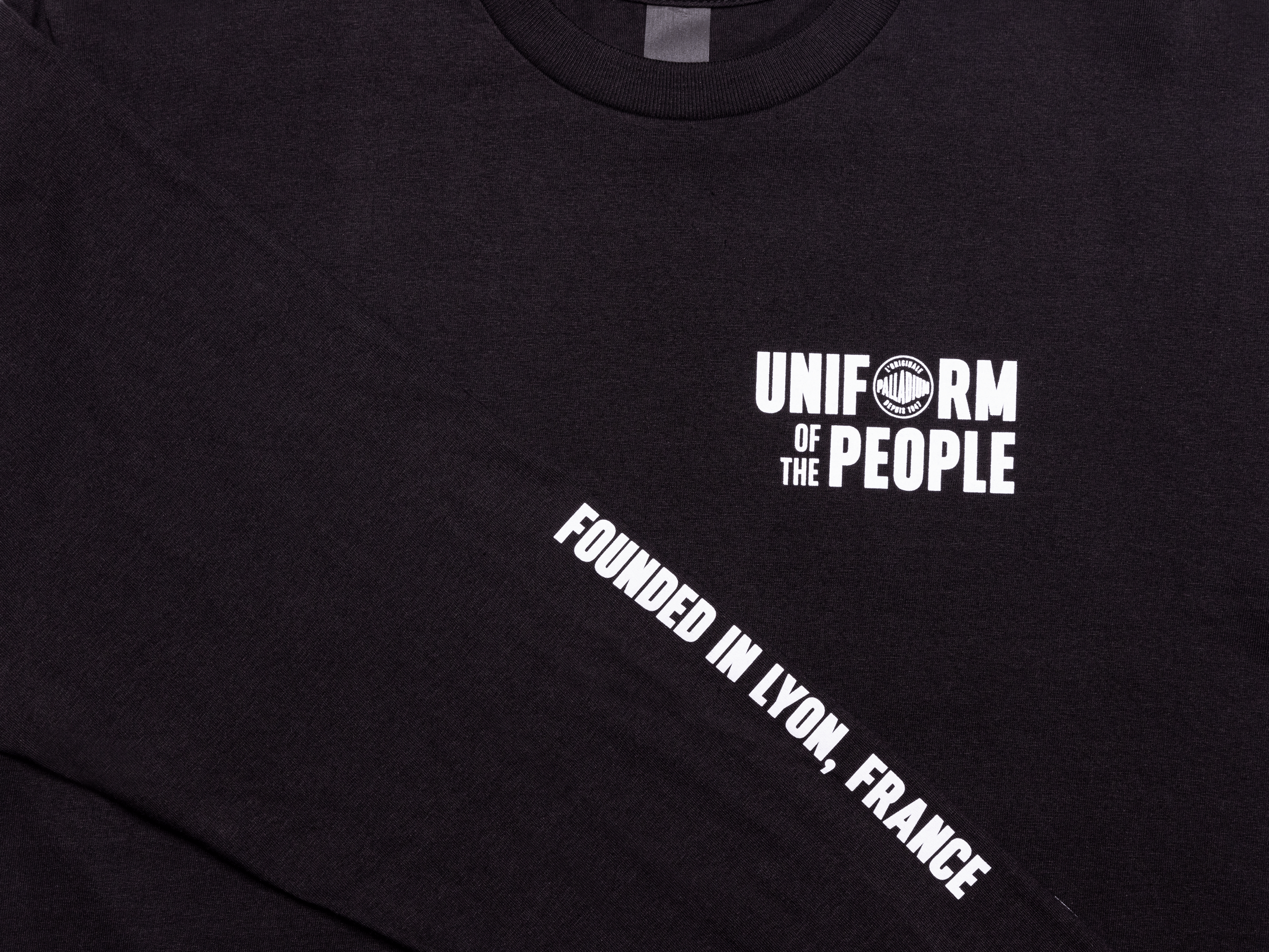 176484-008 | UOP LONG SLV T-SHIRT | BLACK - Image 3