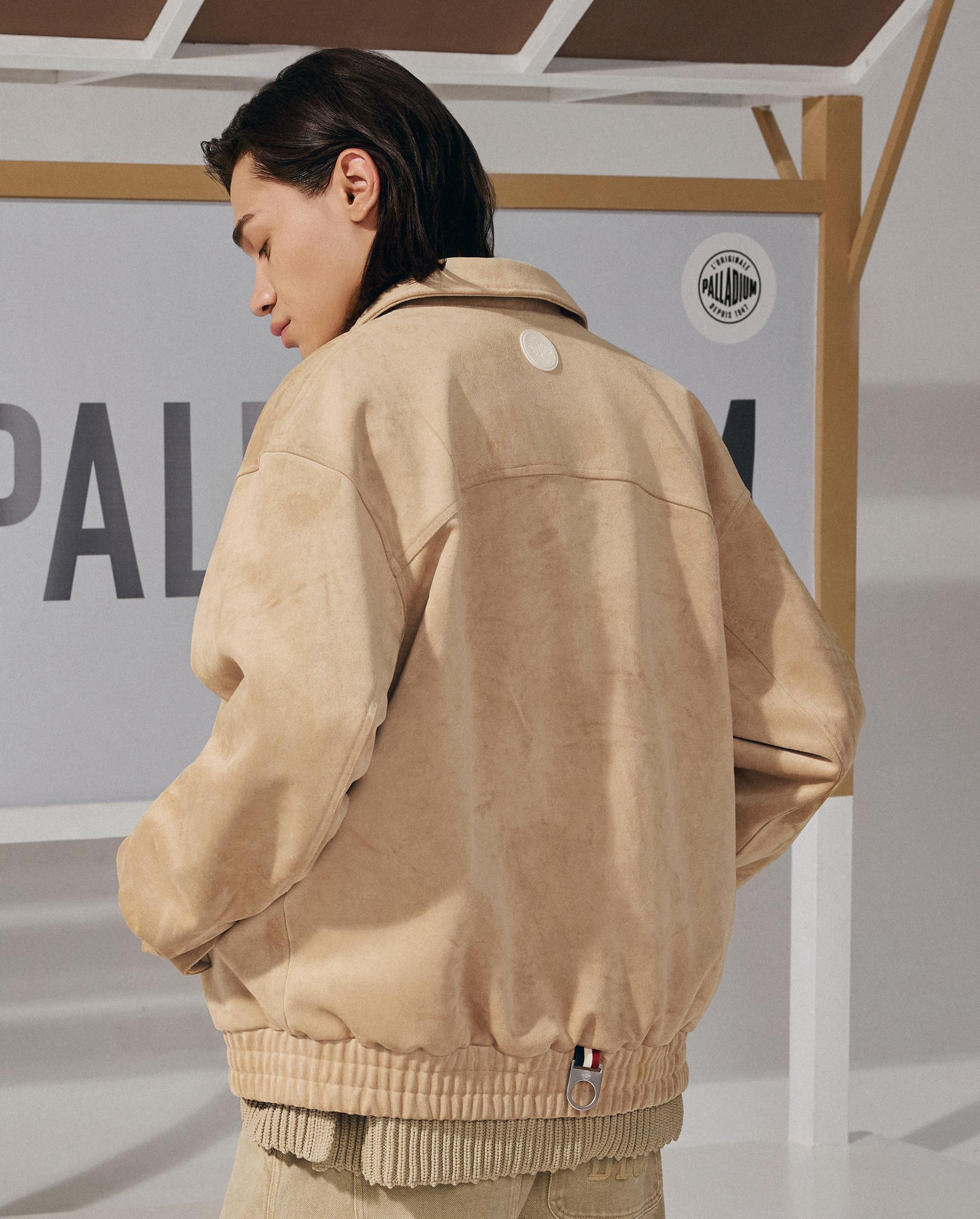 1011824-228 | MEN'S IRIS LOGO FAUX SUEDE LOOSE FIT JACKET | TRAVERTINE - Image 2