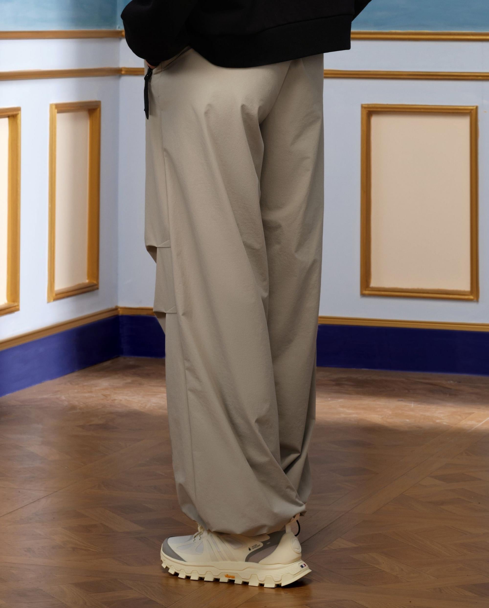 1910486-031 | WOMEN'S URBAN PALLADIUM LOGO CARGO PANTS | FLINT GRAY - Image 2