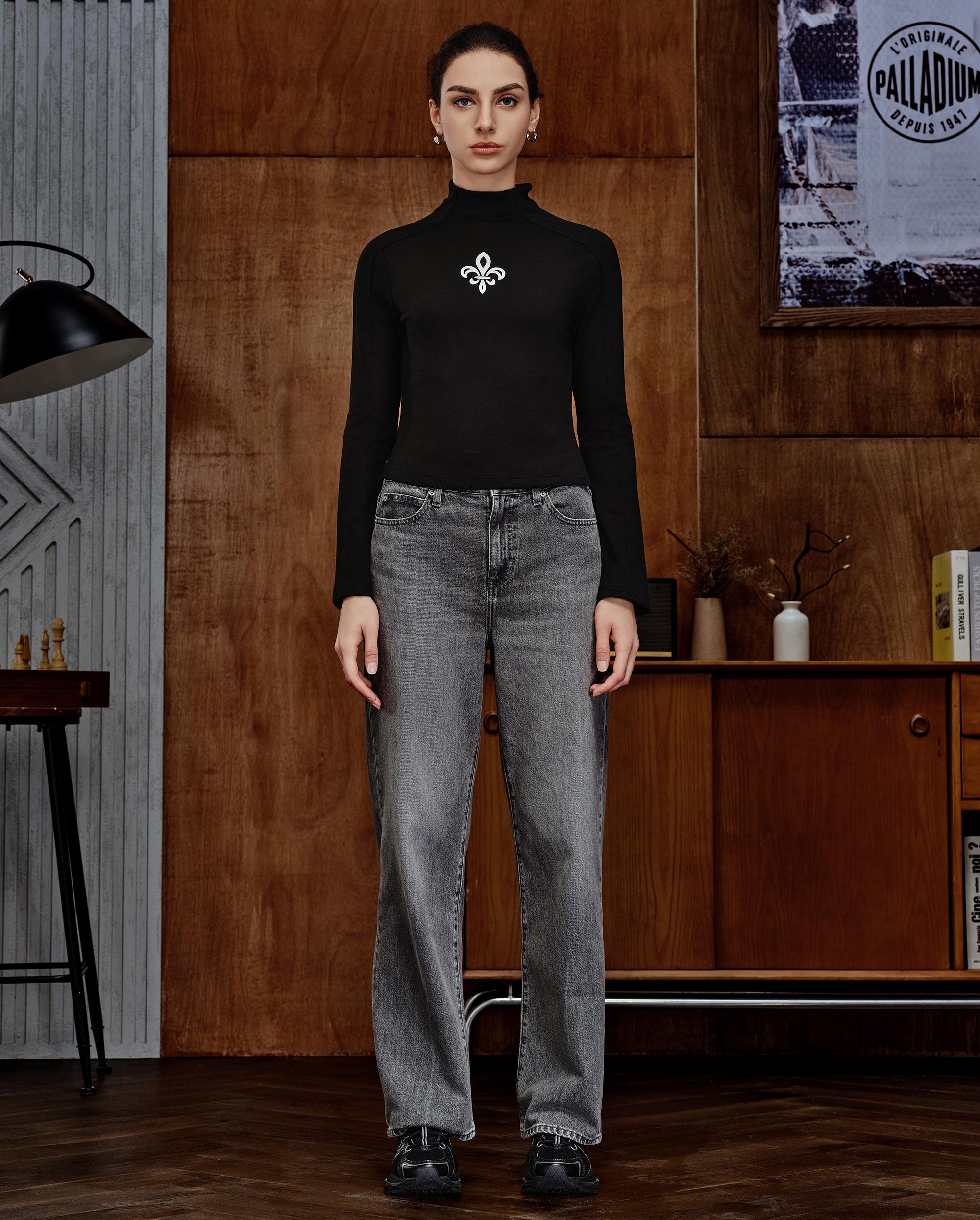 1910513-032 | WOMEN'S IRIS LOGO SLIM-FIT LONG SLEEVES T-SHIRT | TAP SHOE - Image 3