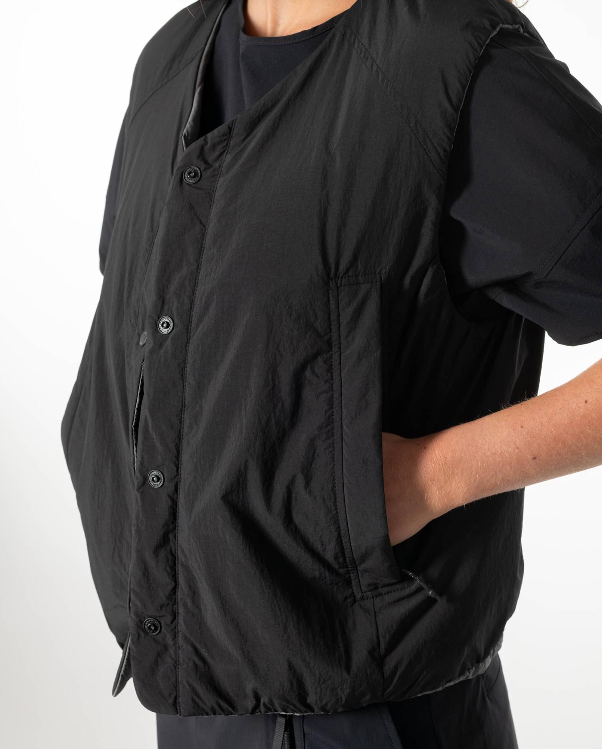 1911713-008 | WATER REPELLENT REVERSIBLE PADDED VEST JACKET | BLACK - Image 4