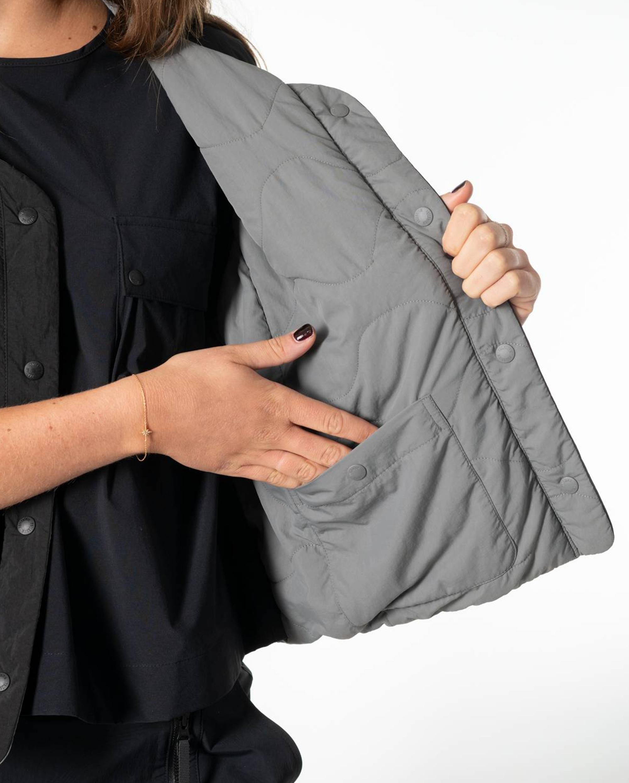 1911713-008 | WATER REPELLENT REVERSIBLE PADDED VEST JACKET | BLACK - Image 5