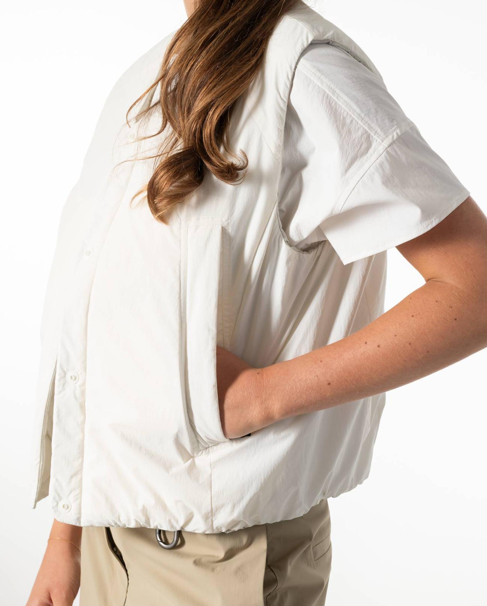 1911713-026 | WOMEN'S WATER REPELLENT REVERSIBLE PADDED VEST JAC | FRESH GREY - Image 3