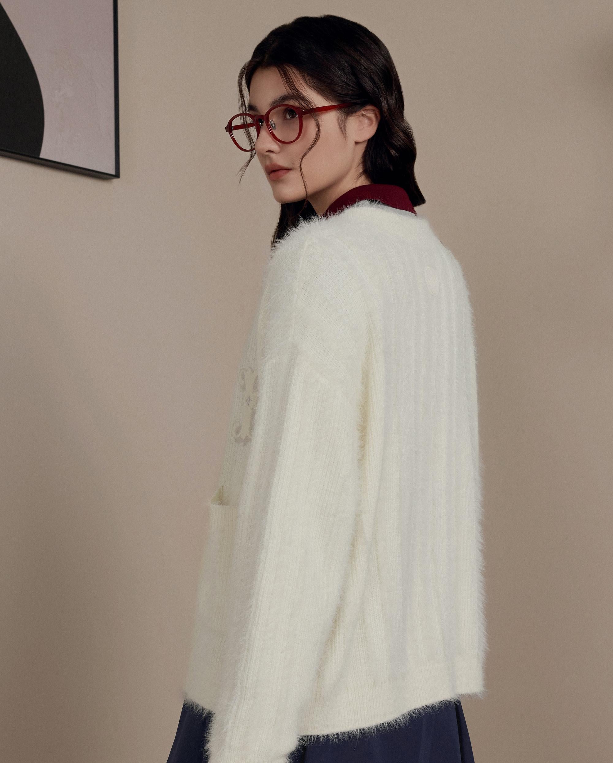 1911981-232 | WOMEN'S EMBROIDERED P LOGO V-NECK CARDIGAN | VANILLA ICE - Image 2